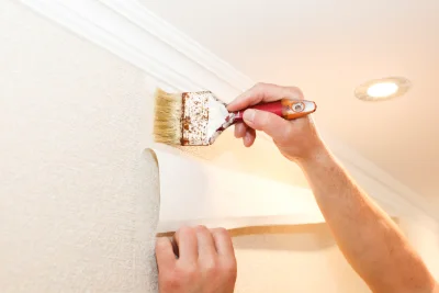 Pose de papier peint à Saint-Étienne-Estréchoux — revêtements muraux et toiles de verre
